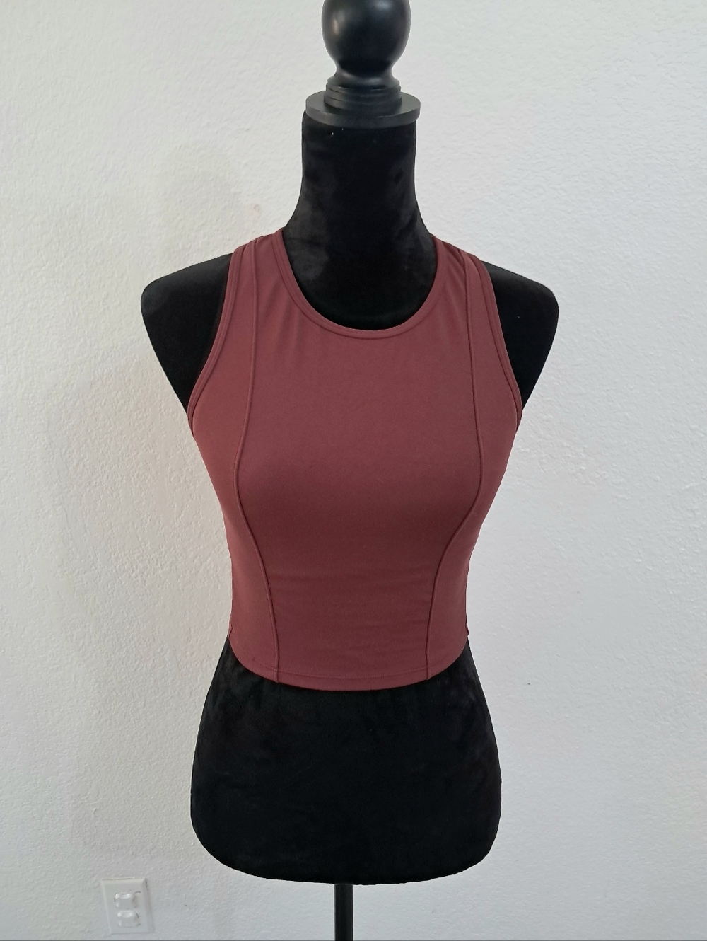 All In Motion Sports Bra Sz Md Maroon Cropped Scoop Neck Athletic Gym Yoga